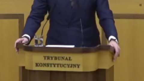 Boddar Tusk i reszta chołoty świadomie łamie prowo. Dowiedz się kiedy można użyć kajdanek