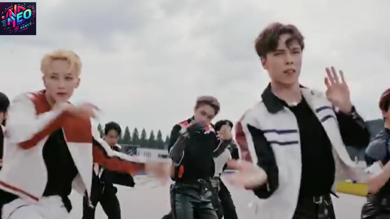 [SPECIAL VIDEO] SEVENTEEN (세븐틴) – Anyone | Powerful Performance