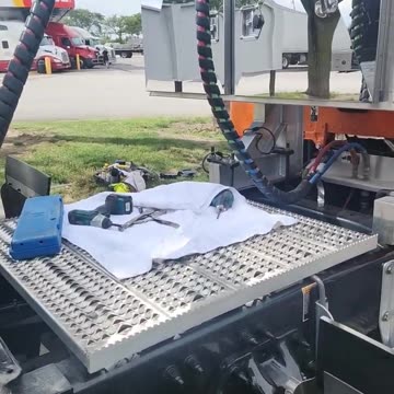 PETERBILT HOUSEKEEPING #ourtruckinglife #truckdriver #atruckerslife #trucking