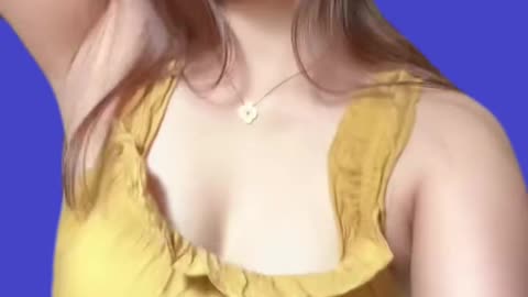 Sexy yellow dress 😍