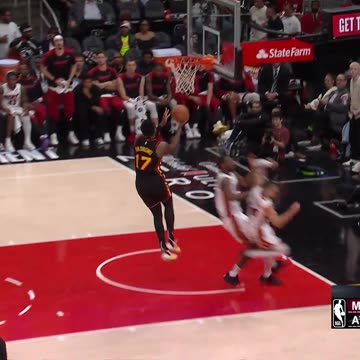 NBA - Okongwu picks it CLEAN and takes it for two 😤