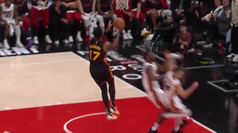 NBA - Okongwu picks it CLEAN and takes it for two 😤