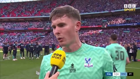 Dean Henderson reacts to that handball incident 🗣