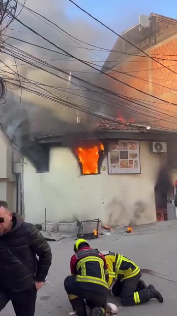 Përfshihet nga flakët shtëpia në Prizren, ndërron jetë 1-vjeçari