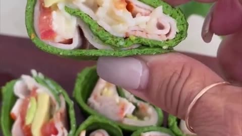 🌯 "Low Carb High Protein Wrap Magic! 🌿🍅