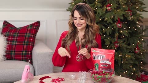 FUN DIY HOLIDAY TREATS! - YouTube