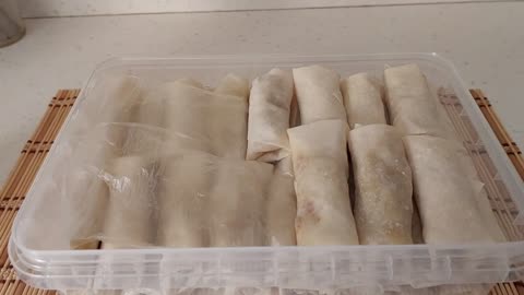 RECIPE FOR LUMPIA FILLED WITH YOUNG, DELICIOUS AND TASTY CHICKEN
