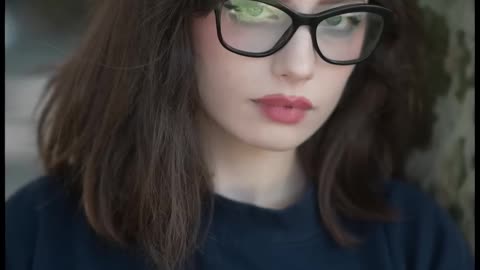 asking a nervous girl if I could take her portrait