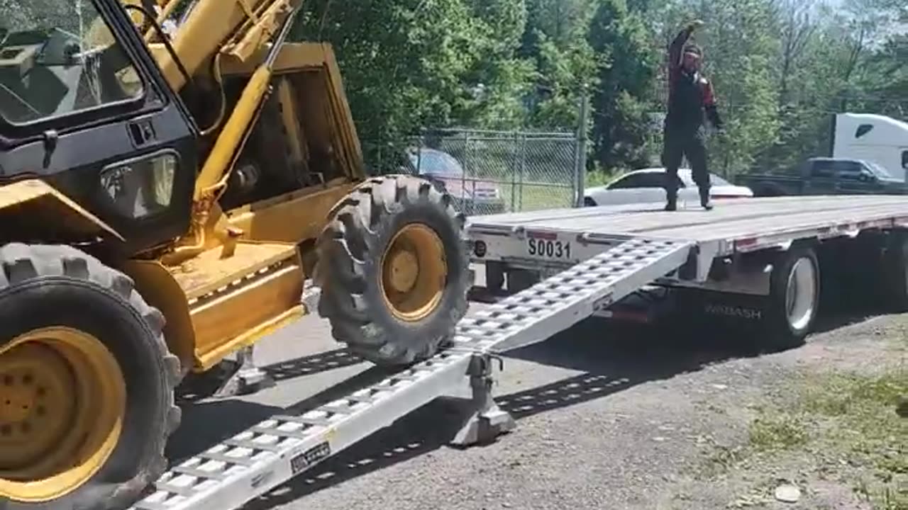 ALL.SET UP AND........ #ourtruckinglife #truckdriver #truckerlove #atruckerslife #reallifetruckers