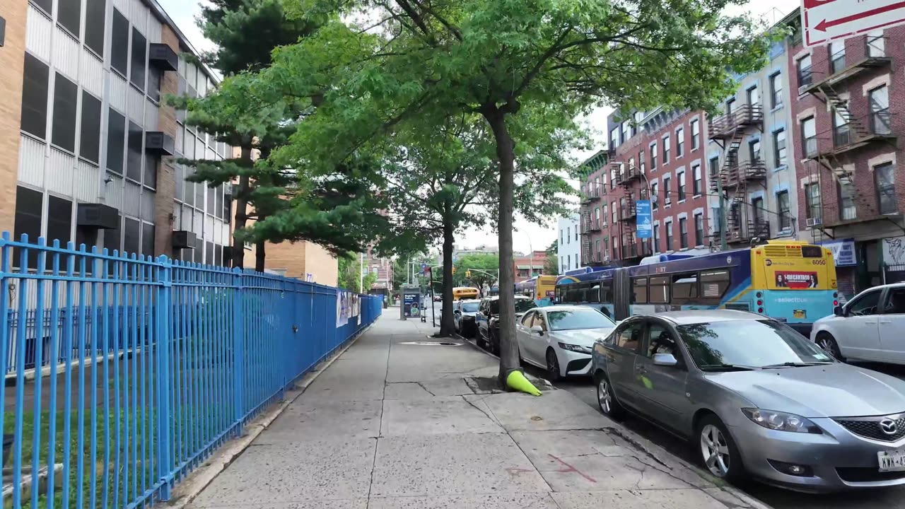 🗽 NYC Live 🔴 Walk (Chat on YouTube)