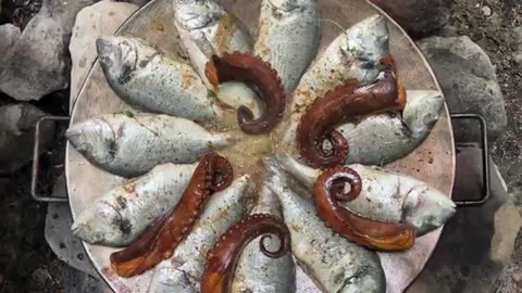 Cooking GIANT OCTOPUS in the Wild🍀🐙