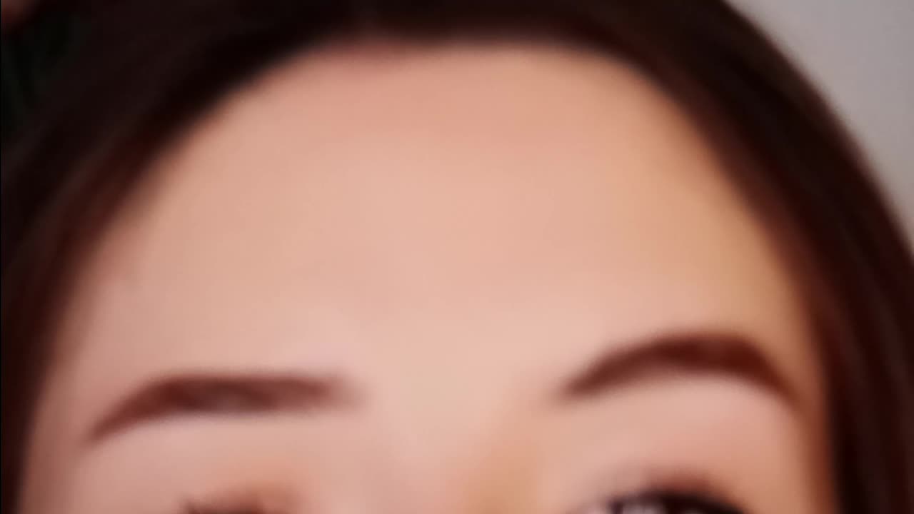 Lovely mic pumping with mouth