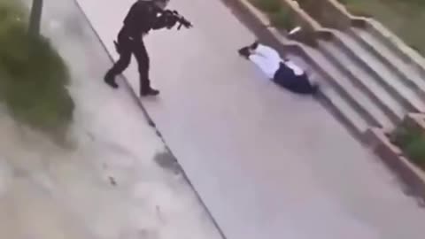Islamic terrorist stabs several people in France and French police send him to Allah.