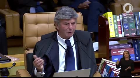 Fux e Barroso discutem no plenário do STF "Não está sendo fiel aos fatos" - 14 de ago. 2025