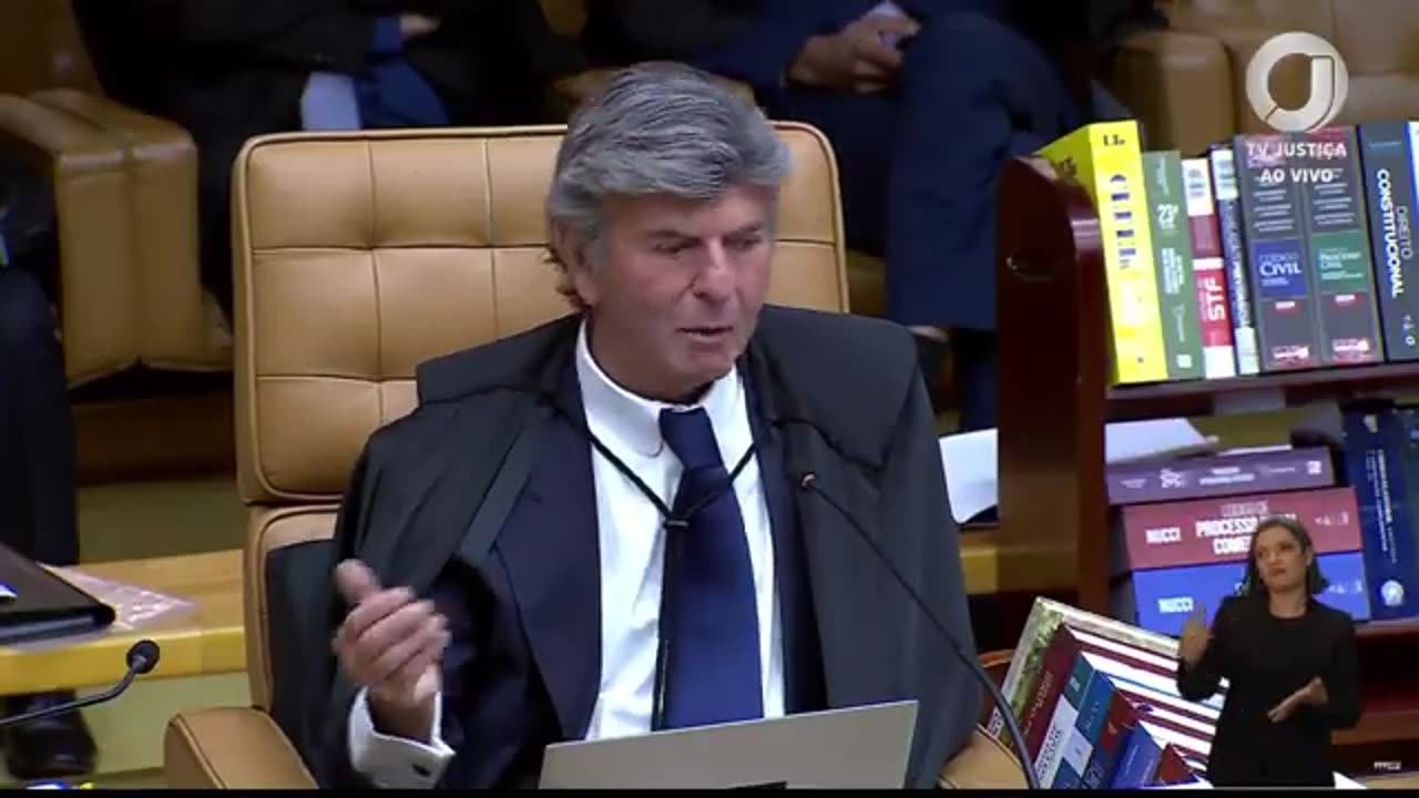 Fux e Barroso discutem no plenário do STF "Não está sendo fiel aos fatos" - 14 de ago. 2025