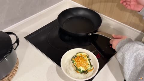 VLOG Cozy Cooking and Sunshine Walks A Calm Spring Routine