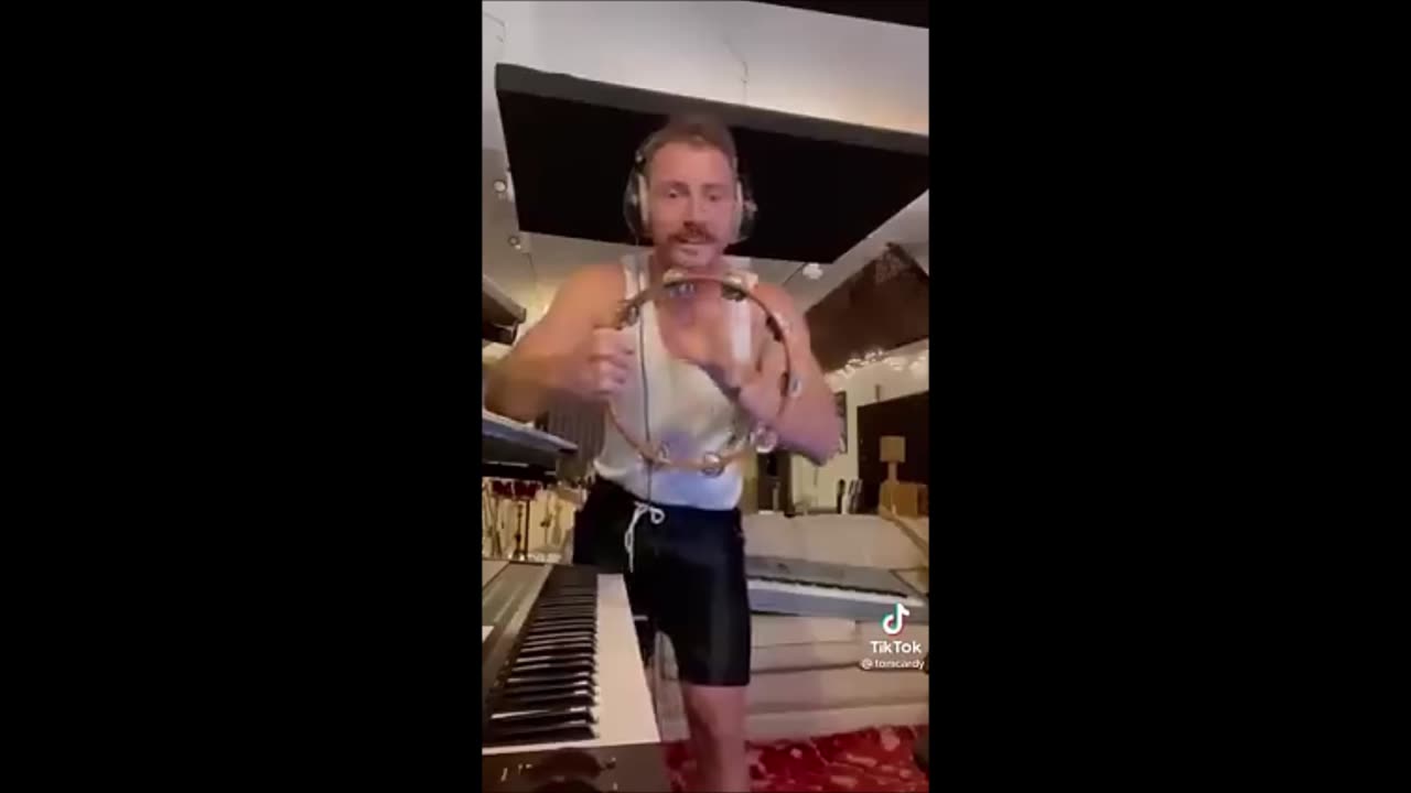 Not what Hall & Oats had in mind .. still