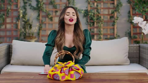 How to Cook Up A Delicious Gift Wrap l The Great Gift Exchange! - YouTube