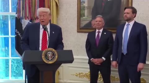 DONALD TRIUMP ON ATTACK 😎