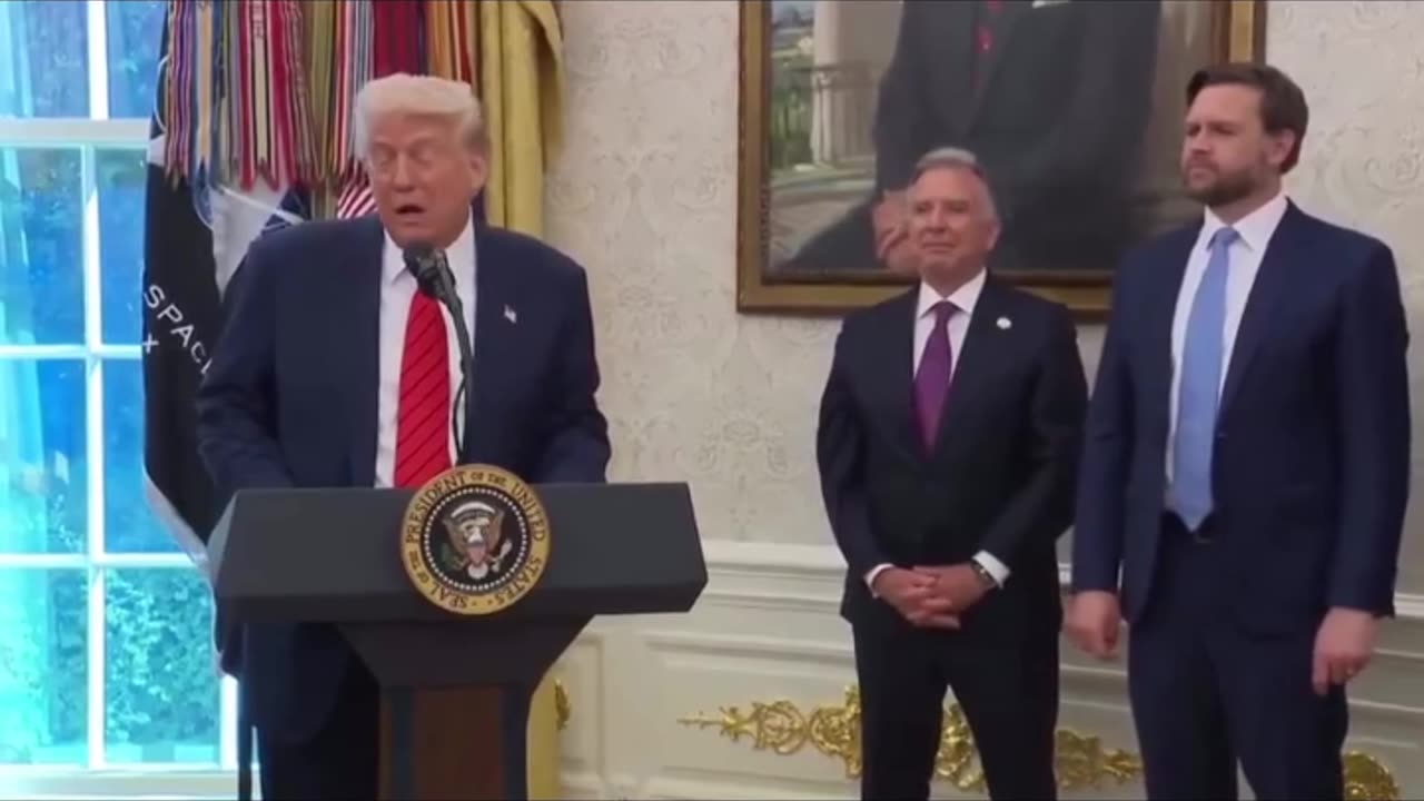 DONALD TRIUMP ON ATTACK 😎