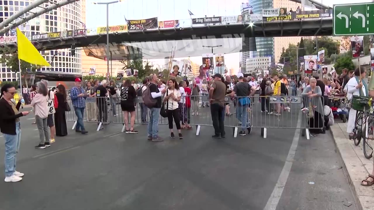 Far-right Israelis spark clashes in Jerusalem march: witnesses