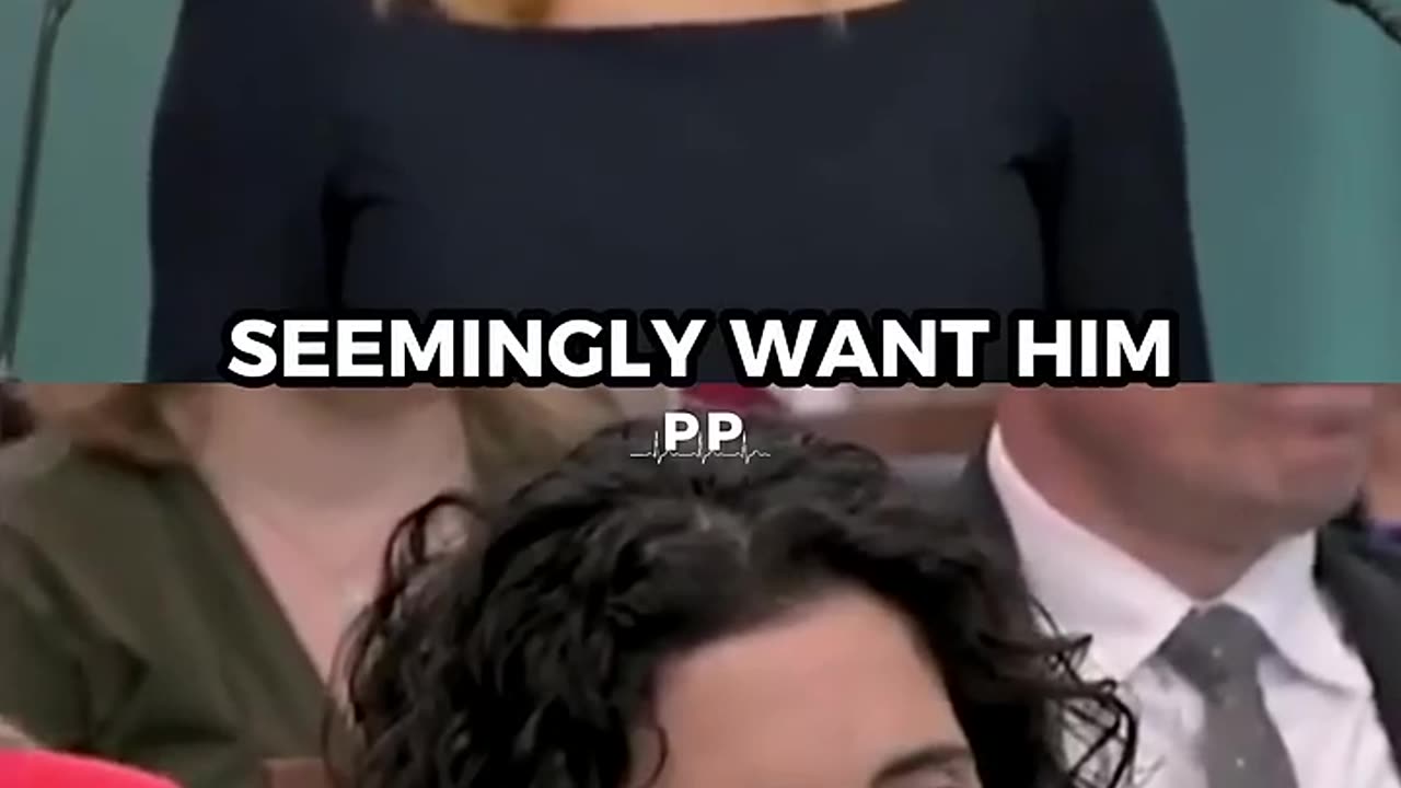 Joe Rogan Reacts To Karoline Leavitt Destroying Woke Reporter
