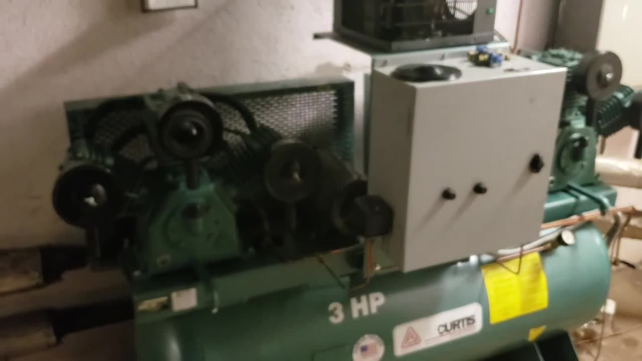 FS Curtis Air Compressor for Pneumatics Leaks Repaired