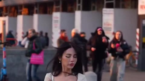 Trafik canavarlarını ehlileştirir || Tames traffic monsters