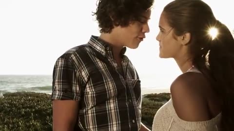 One Direction - What Makes You Beautiful (Official Video)