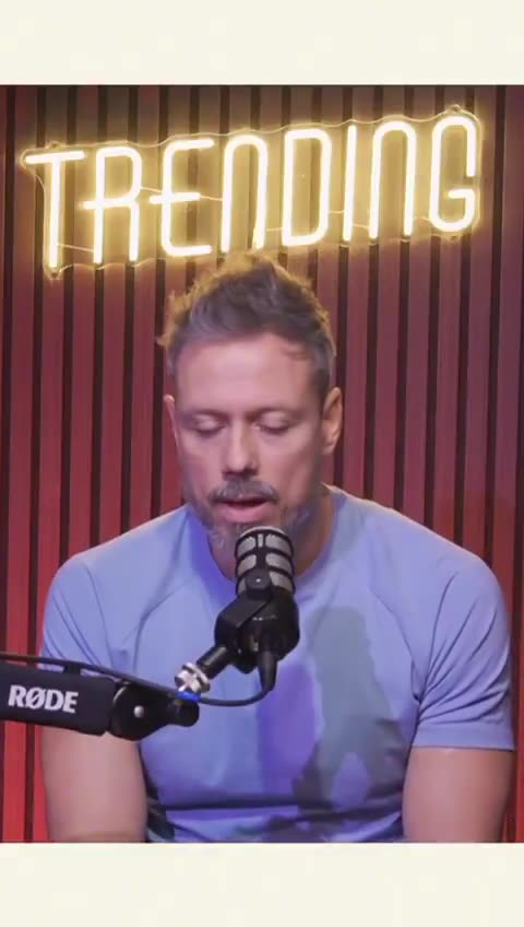 Who sees a tweet, and then phones the police