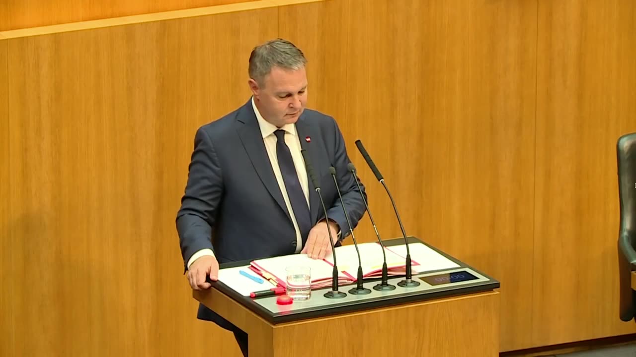 Babler wird im Nationalrat angeschrien