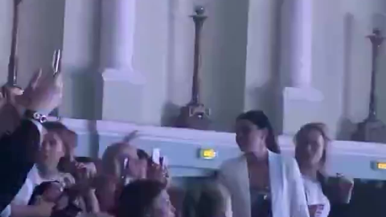 This woman aggressively yanked another woman’s pony tail