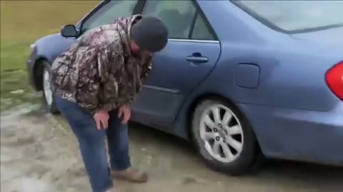 MOUNTAIN MONSTERS - MIKE & IKE