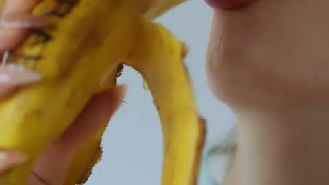 She's a bananna lover, watch it