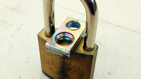 NEW TRICK TO OPEN YOUR LOCK WITHOUT BREAKING IT [If you lost the key]