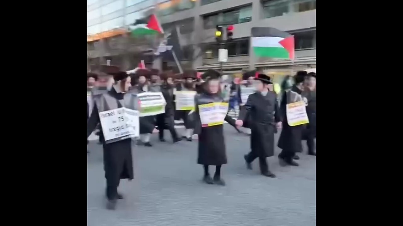 Zsidók tüntetnek a Palesztinok mellett.