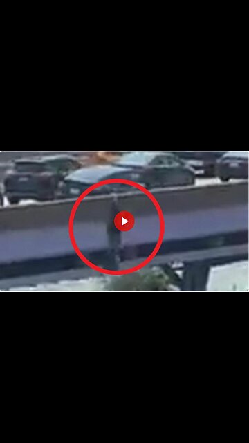 Robbed an Uber driver and made his escape. Sort of. What a dumb ass.😳💥🤣🤣🤣