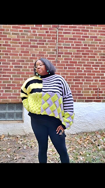 The Watching Me Sweater's Debut: A Weekend of Egotism 💅🏽✨