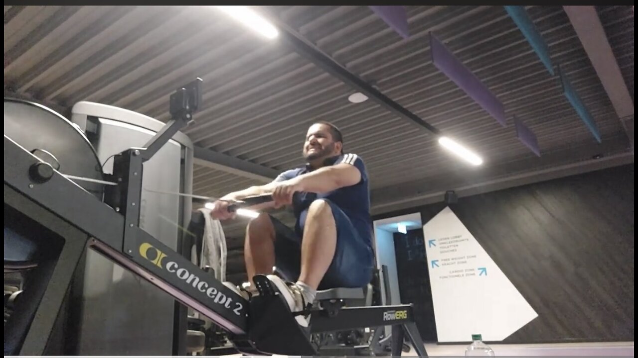 Shabir 96 fitnes goeroe 🤣🤣🤣