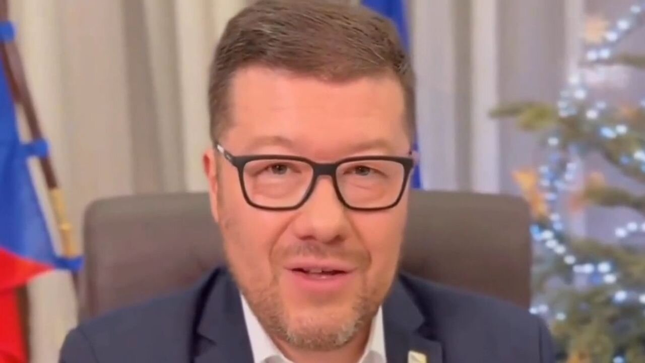 Tomio Okamura v novoročním projevu okopíroval narativ Aeronetu proti ukrajinské juntě!