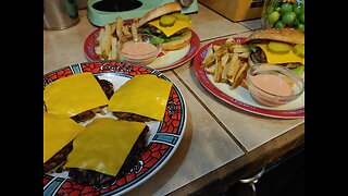 🍔 8 BURGERS FROM JUST 1 LB OF GROUND BEEF! HOW TO STRETCH YOUR HAMBURGER MEAT RECIPE! SO SO GOOD! 😋