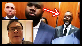Chicago Reporter Tries To Sneak Onto Elevator With Mayor