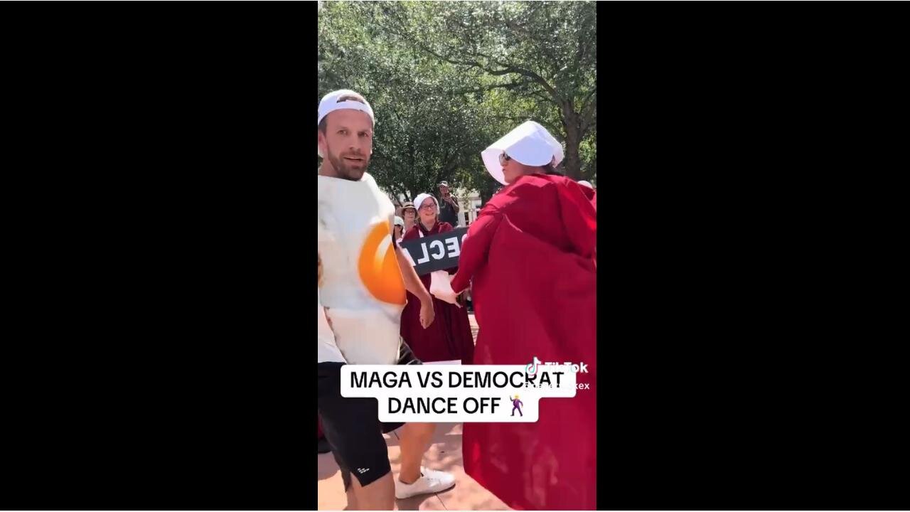 🤣 MAGA VS DEMOCRAT DANCE OFF (Look like love :)