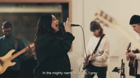 Hope Darst - Mighty Name Of Jesus - Live (Official Video)
