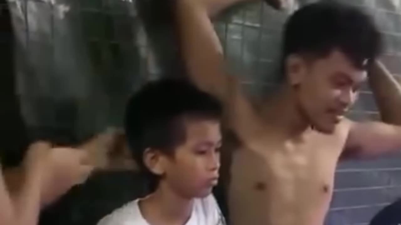Underarm kissing😂