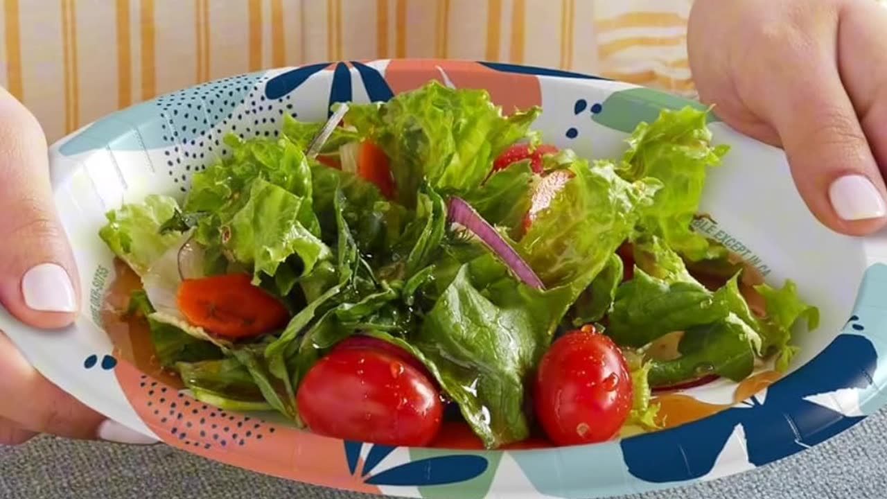 Dixie Medium Paper Plates, 8.5 Inch, 90 Count, 2X Stronger*, Microwave-Safe, So