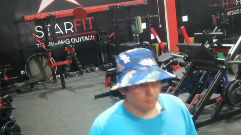 New Training Day | Improving in a Different Gym with New Machines