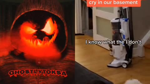 😨👻 Duet with @Ali H. Greenscreen Gone Wrong! #GhostlyToksa | TheHauntingHour