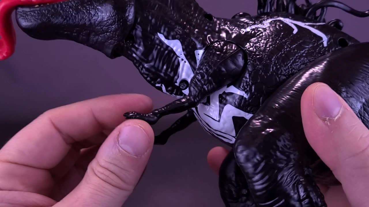 Hasbro Marvel Spider-Man Epic World of Action VenomVersus Venomsaurus Rex Review