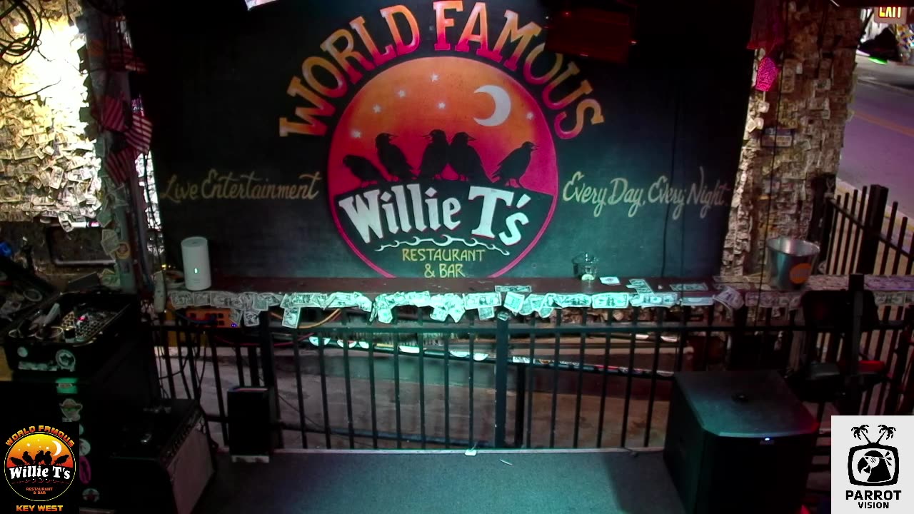 LIVE Music Everyday!